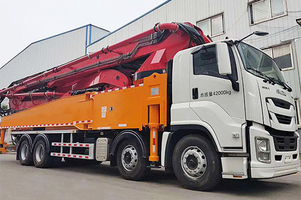 hire a concrete pump truck