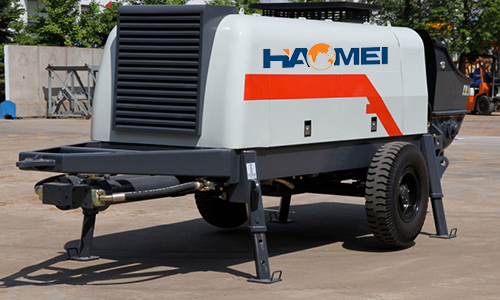 An HBT60 cement pumping machine 
