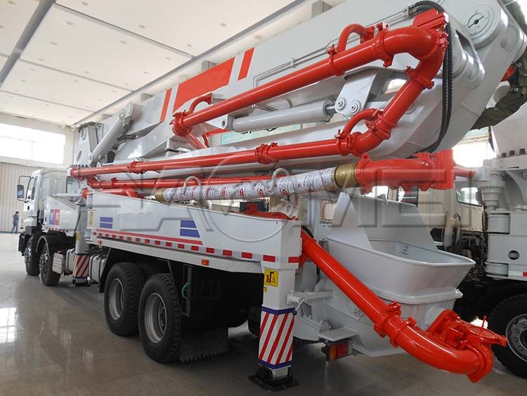 Concrete Boom Pump VS Line Pump